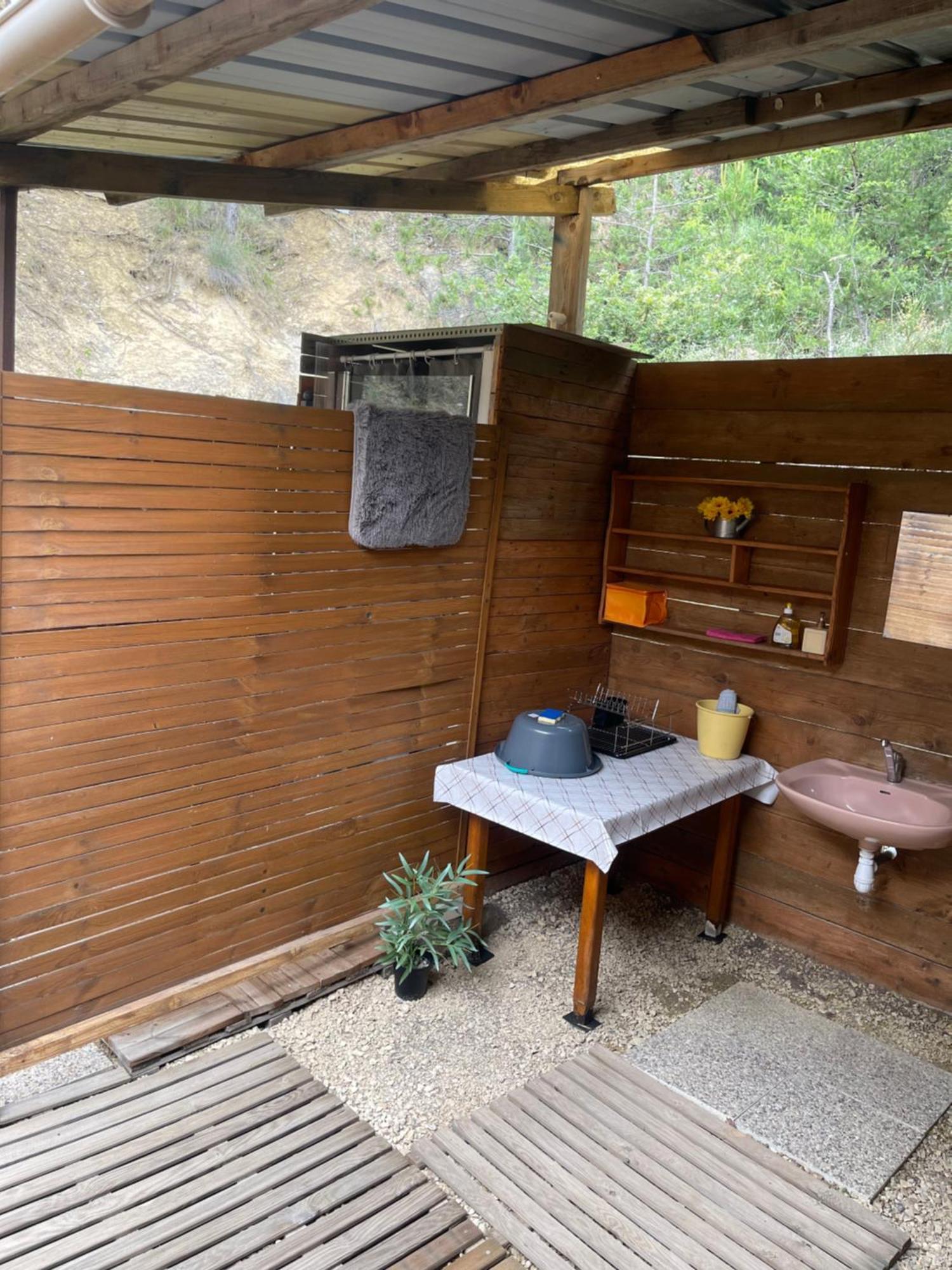 Caravanes De Provence Aiglun  Ngoại thất bức ảnh