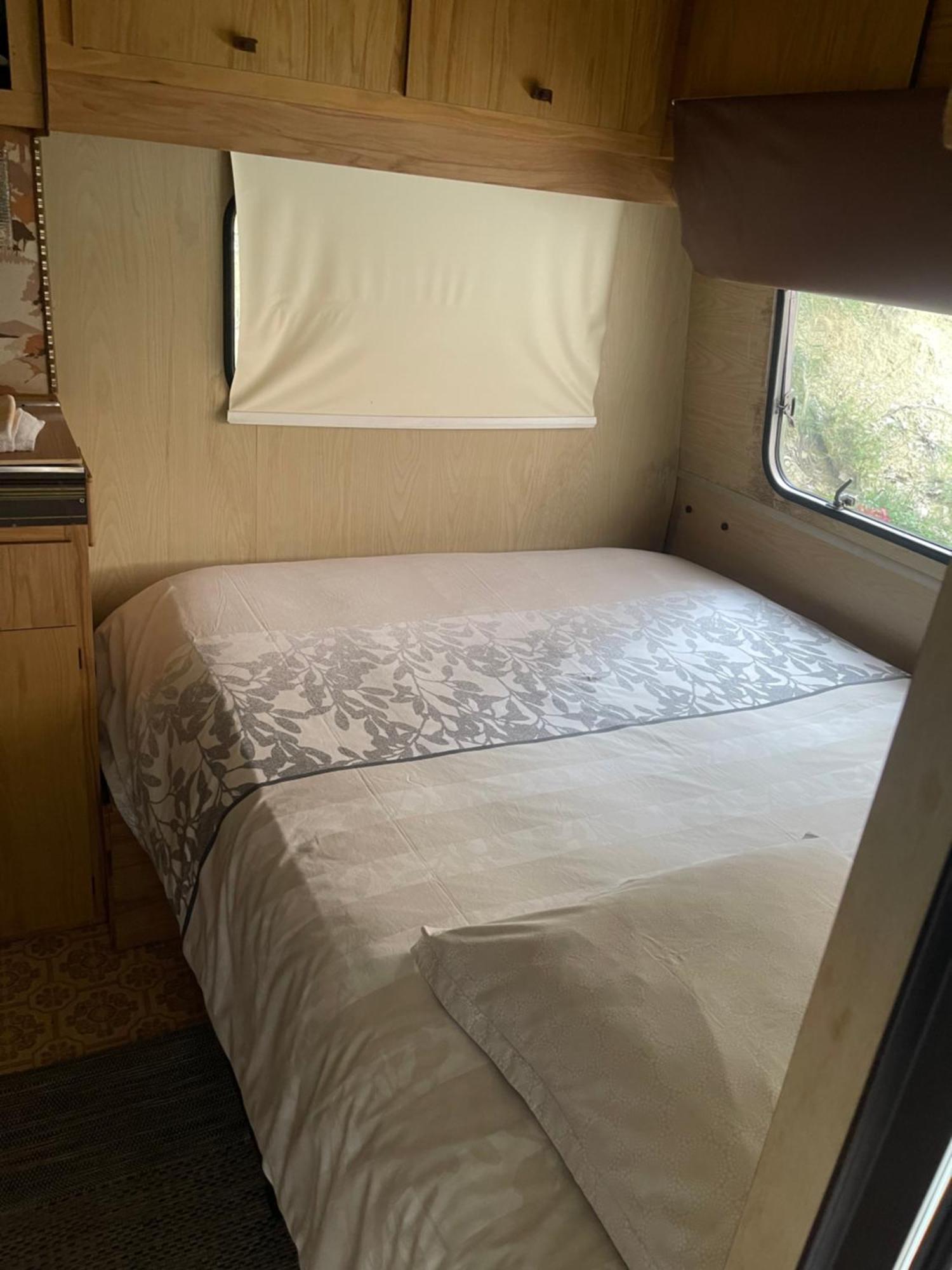 Caravanes De Provence Aiglun  Ngoại thất bức ảnh
